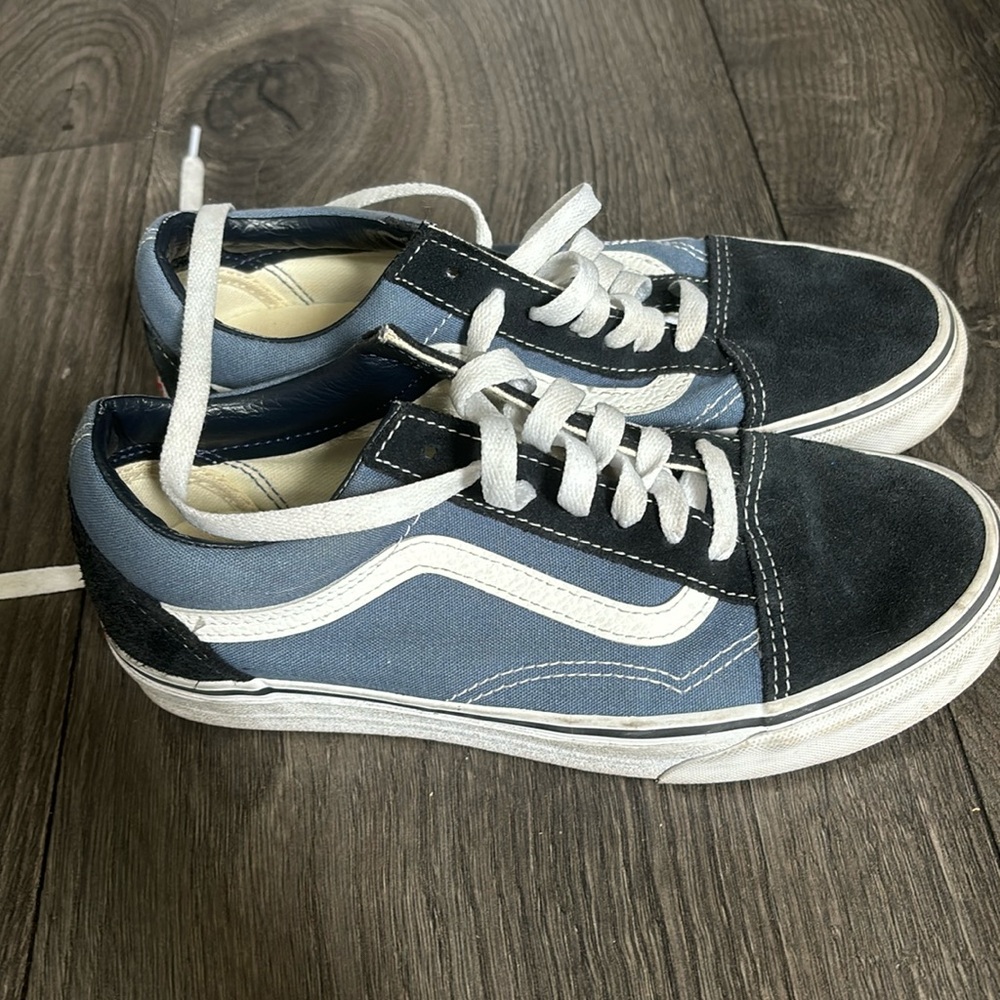 Old Skool Vans 5.5 Men’s, 7.0 Women’s